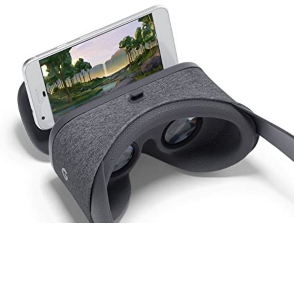 Fire Sale! 🔥 Google Daydream View VR Headset - Picture 4 of 10